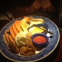 Foto diambil di Red Lobster oleh Julie W. pada 6/30/2012