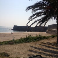 Foto diambil di Praia da Torre oleh Lisa S. pada 2/27/2012