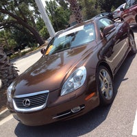 5/22/2012에 Ryan B.님이 Hendrick Lexus Charleston에서 찍은 사진