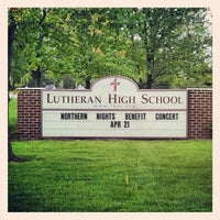 4/15/2012 tarihinde Albert C.ziyaretçi tarafından Lutheran High School'de çekilen fotoğraf