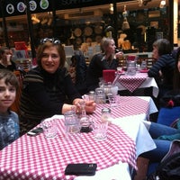 3/18/2012 tarihinde Dragan V.ziyaretçi tarafından Spaghetteria'de çekilen fotoğraf