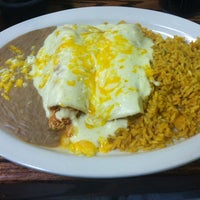 Foto diambil di Pecina&amp;#39;s Mexican Cafe oleh Errol R. pada 12/28/2012