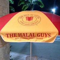 Foto scattata a The Halal Guys da Mauricio L. il 10/31/2017