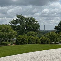 Foto tirada no(a) Arlington National Cemetery por Mac C. em 5/19/2023