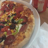 Photo taken at Pizza Pizza by Zeynep K. on 4/8/2017