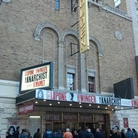 Foto diambil di The Anarchist at the Golden Theatre oleh Miguel G. pada 12/12/2012
