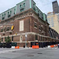 รูปภาพถ่ายที่ 69th Regiment Armory โดย Jeremy เมื่อ 7/2/2022