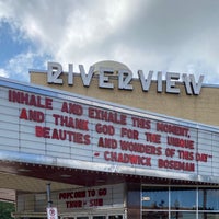 Photo taken at Riverview Theater by Jeremy on 9/10/2020