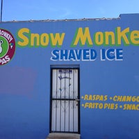 3/3/2013 tarihinde Marinaziyaretçi tarafından Snow Monkey Shaved Ice'de çekilen fotoğraf