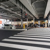 Photo taken at 中目黒駅(横断歩道) by Nao on 1/11/2020