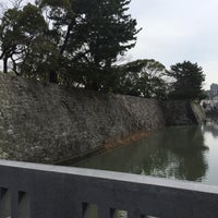 Photo taken at 二之丸橋 by Nao on 3/16/2016