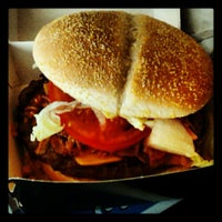 Снимок сделан в Burger King пользователем Emanuele P. 10/8/2012