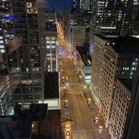 Photo taken at ROOF on theWit by Ellie P. on 3/31/2023