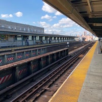 Photo taken at MTA Subway - 40th St/Lowery St (7) by ろーれんす on 10/3/2018