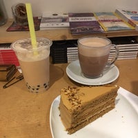 Снимок сделан в Brew Box Bubble Tea пользователем Natasha R. 10/22/2016