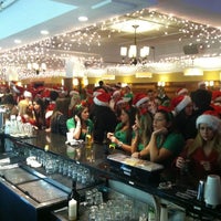 รูปภาพถ่ายที่ Butterfield 8 Restaurant &amp;amp; Lounge โดย Bridget R. เมื่อ 12/1/2012