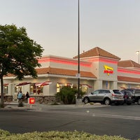 Photo taken at In-N-Out Burger by Mike T. on 6/17/2020