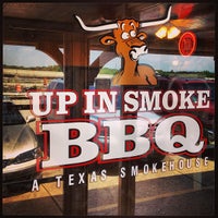 รูปภาพถ่ายที่ Up in Smoke BBQ โดย Evan B. เมื่อ 5/11/2013