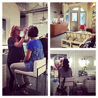 8/15/2014 tarihinde Whitney L.ziyaretçi tarafından Zoey Van Jones - Brow Studio'de çekilen fotoğraf