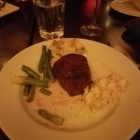 Photo taken at Del Frisco&amp;#39;s Grille by Jung-Ah Y. on 12/6/2018