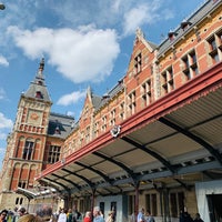 Photo taken at Amsterdam Central Railway Station by Gonny Z. on 4/24/2019