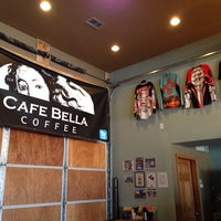 Foto tomada en Cafe Bella Coffee  por todd s. el 12/2/2013