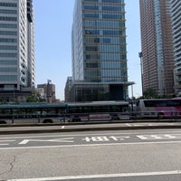 Photo taken at 横須賀線小杉駅バス停 by みやさゃちぃ 3. on 4/10/2022