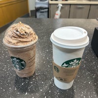 Photo taken at Starbucks by 🐱Fellbande🐱 on 2/12/2023
