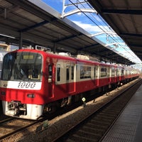 Photo taken at Keikyū Kawasaki Station (KK20) by とろま ☺. on 1/9/2017