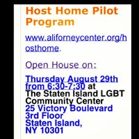 Снимок сделан в Staten Island LGBT Community Center пользователем Brooke C. 8/29/2013