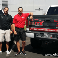 รูปภาพถ่ายที่ Elite Roofing โดย Elite Roofing เมื่อ 6/28/2017