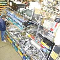 รูปภาพถ่ายที่ Skycraft Parts &amp;amp; Surplus Main Office โดย Skycraft Parts &amp;amp; Surplus Main Office เมื่อ 11/11/2014