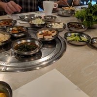 Photo prise au Woo Chon Korean BBQ Restaurant par Jae L. le11/22/2018