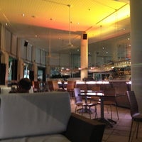 รูปภาพถ่ายที่ Cato&amp;#39;s Bar &amp;amp; Restaurant โดย Mark R. เมื่อ 11/5/2012