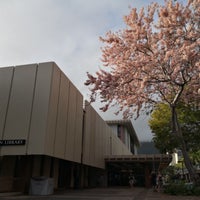 4/5/2018 tarihinde Haiz N.ziyaretçi tarafından Hamilton Library'de çekilen fotoğraf