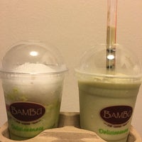 Foto tomada en Bambu Desserts &amp;amp; Drinks  por Tisyang F. el 11/12/2016