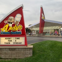 Photo taken at Andy&amp;#39;s Frozen Custard by Vladimir Y. on 9/28/2019