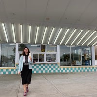 Photo taken at Andy&amp;#39;s Frozen Custard by Vladimir Y. on 9/28/2019