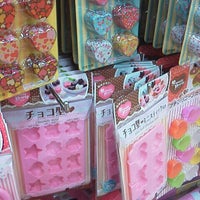 Photo taken at Daiso by Chiko S. on 3/26/2013