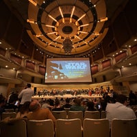 Foto diambil di Toronto Symphony Orchestra oleh David D. pada 10/8/2022