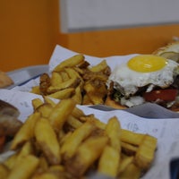 Foto tirada no(a) The Original Rocket Burger por The Original Rocket Burger em 11/13/2014