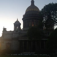 Foto tomada en Angleterre Cinema Lounge  por Natalia S. el 5/21/2013