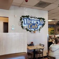 Photo taken at Henry&amp;#39;s Cafe by Max G. on 12/24/2023