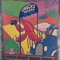 Foto scattata a Shucks Tavern &amp;amp; Oyster Bar da Max G. il 12/29/2023