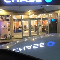 Photo taken at Chase Bank by Vin R. on 10/26/2016