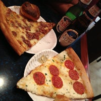 4/29/2013 tarihinde Cassandra L.ziyaretçi tarafından Panino&amp;#39;s Pizza &amp;amp; Grill'de çekilen fotoğraf