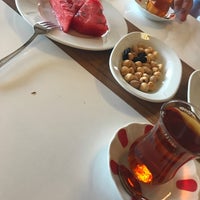 รูปภาพถ่ายที่ Cağ Kebabı Yavuz Usta โดย 🤴Tugayyyyyyy เมื่อ 7/5/2018