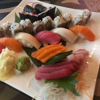 Снимок сделан в Sushi Room - A Sake Lounge пользователем Marilyn W. 2/13/2021