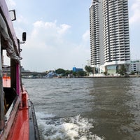 Photo taken at ท่าเรือพระอาทิตย์ (Phra Arthit Pier) N13 by Sean H. on 11/7/2019