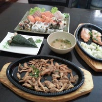 Photo taken at Yen Japanese Food by Allan D. on 11/16/2014